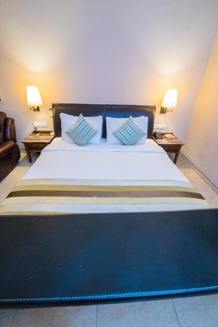 Hotel Neelam The Glitz Calangute Exterior foto
